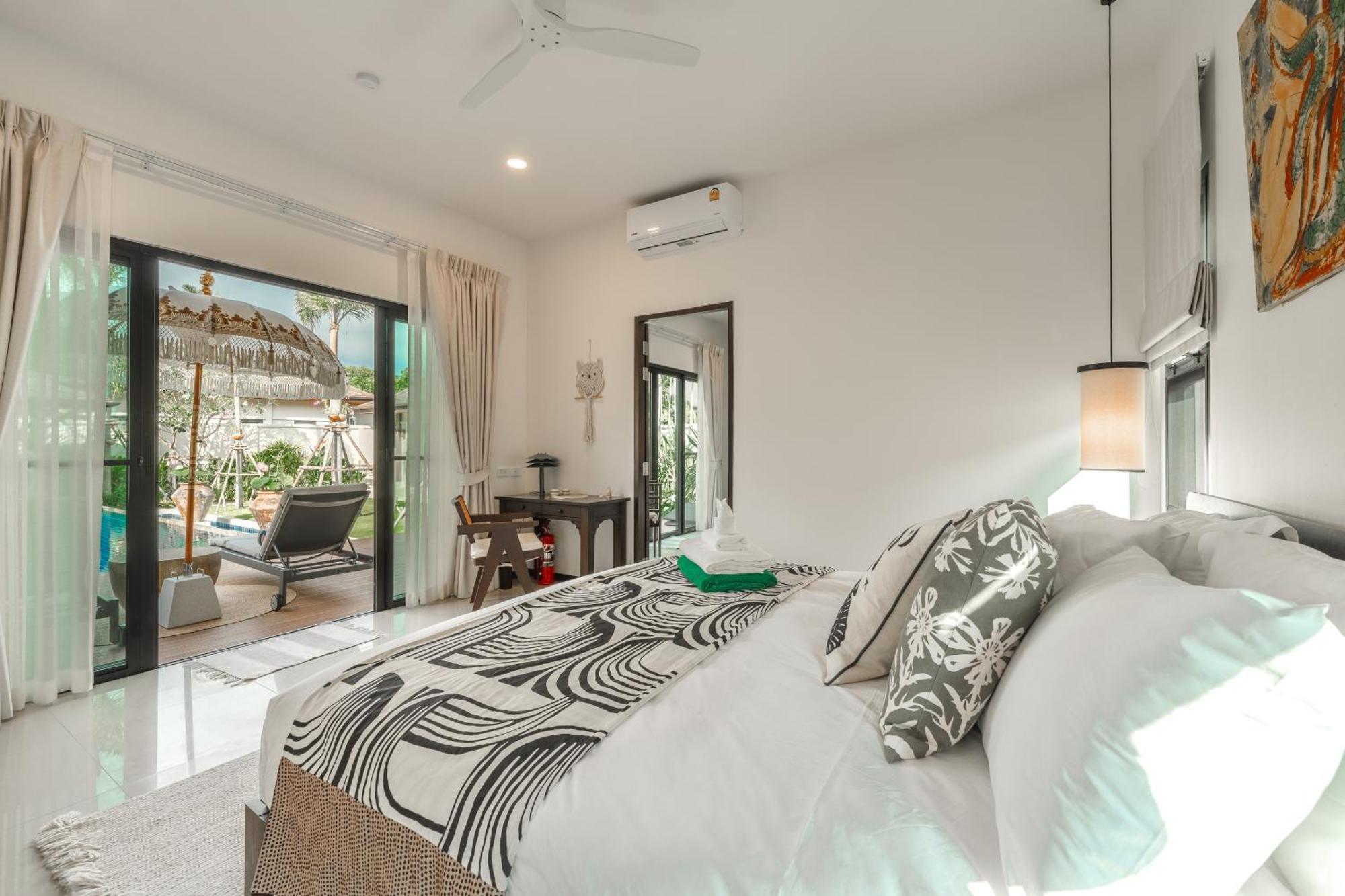 4br Luxury Pool With Tropical Garden Nearby Bangtao And Layan Villa