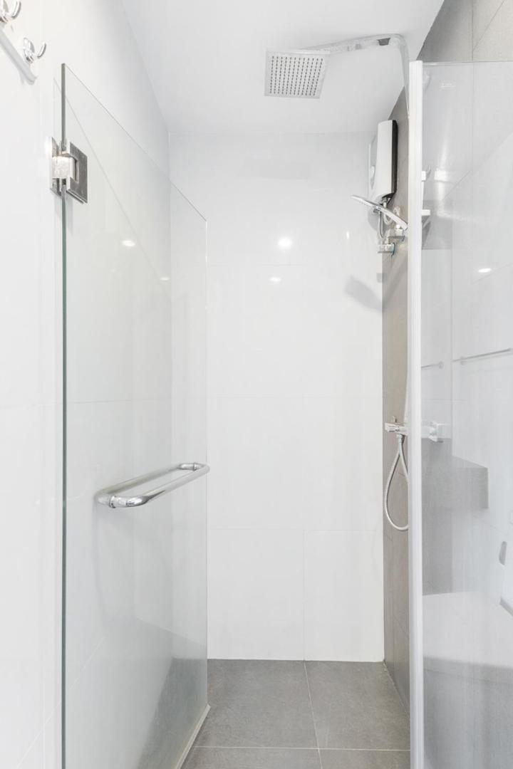 6th Avenue Surin Condomium Apartment