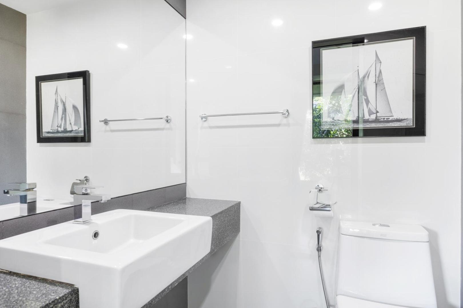 Apartment 6th Avenue Surin Condomium *