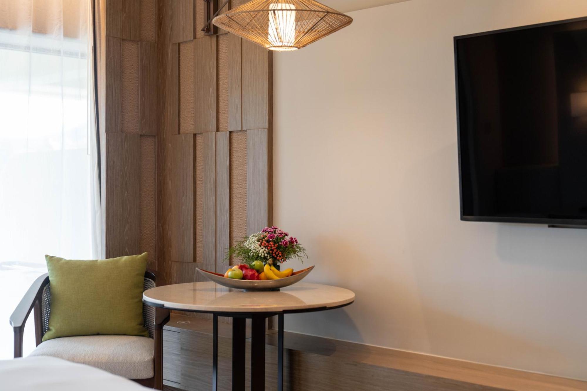 Pullman Phuket Beach Karon