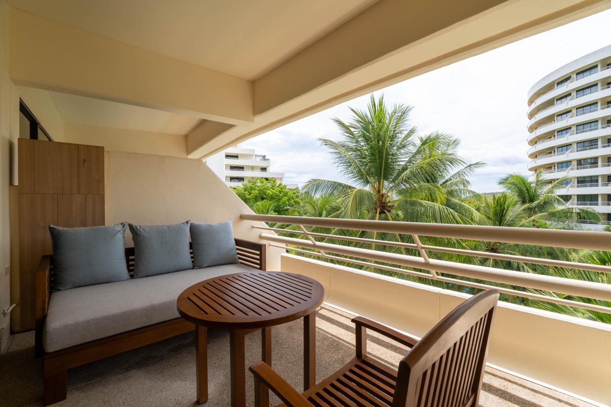 Pullman Phuket Beach Resort Karon