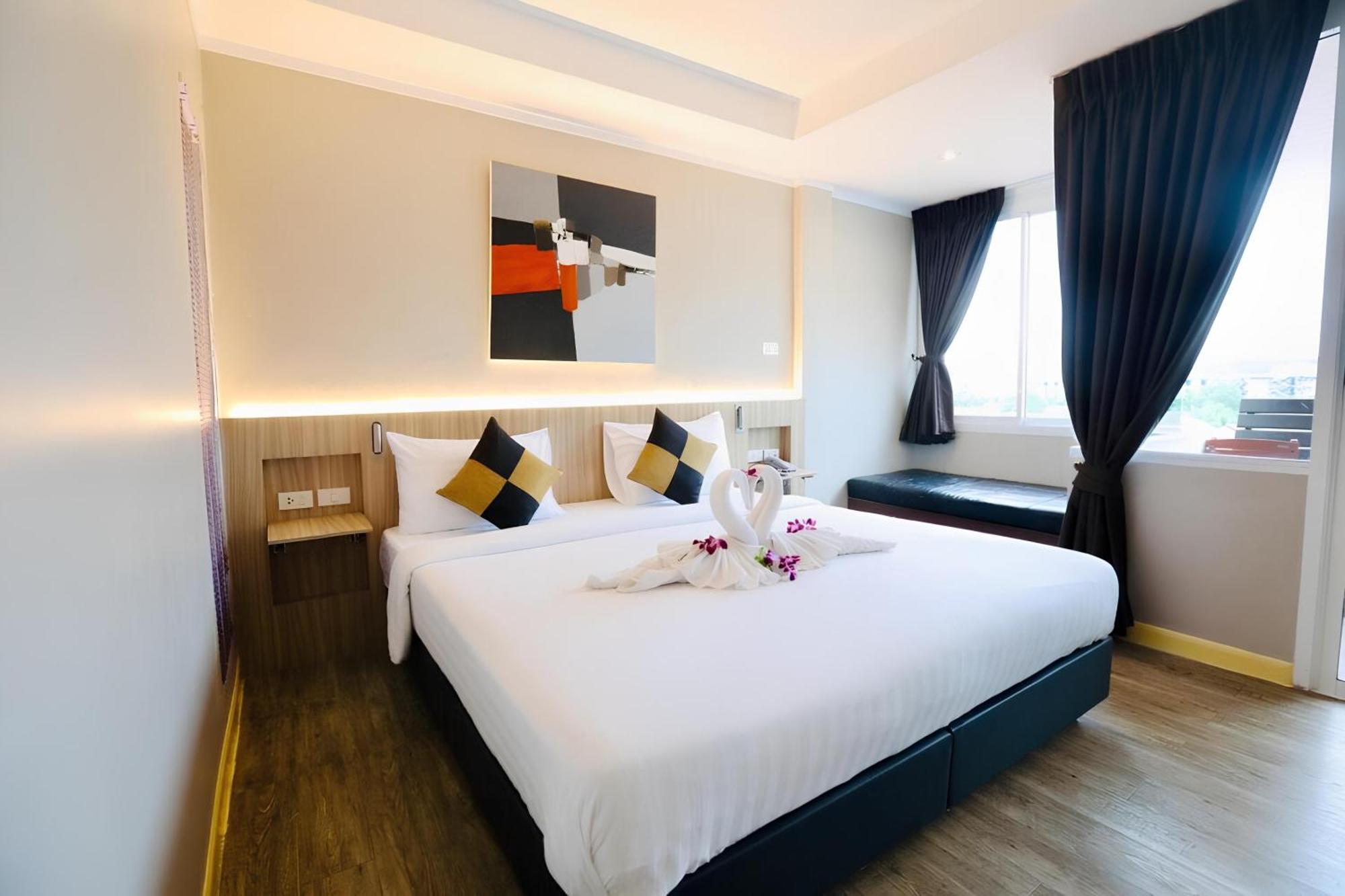 Phuket Hotel