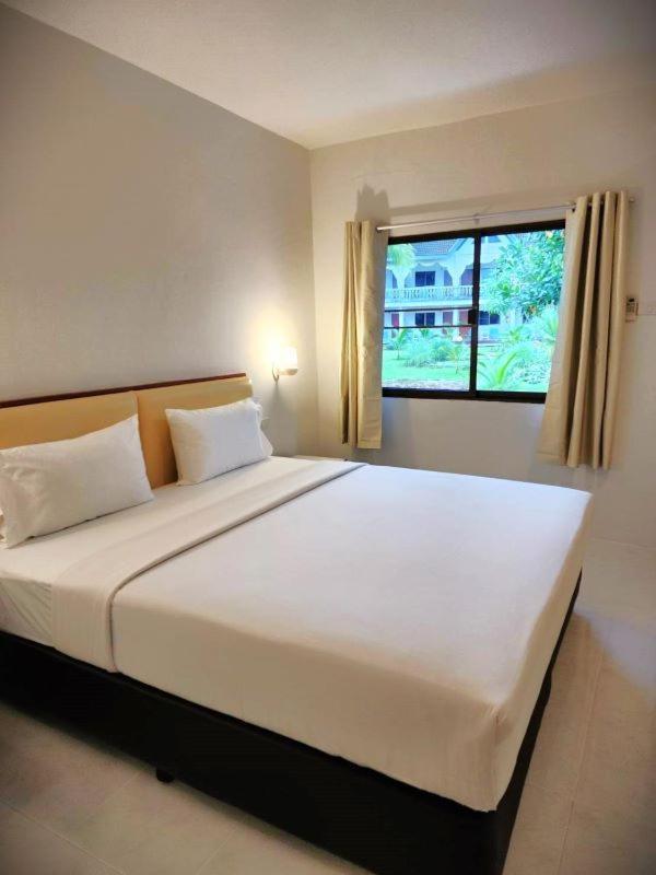 Ps 2 Phuket - Sha Hotel 3*