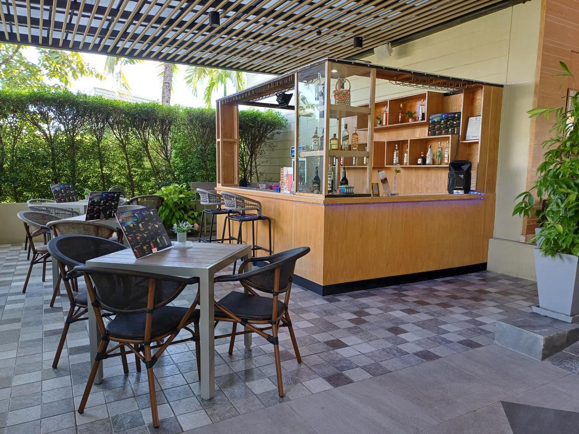 Craft & Villas, Town Phuket