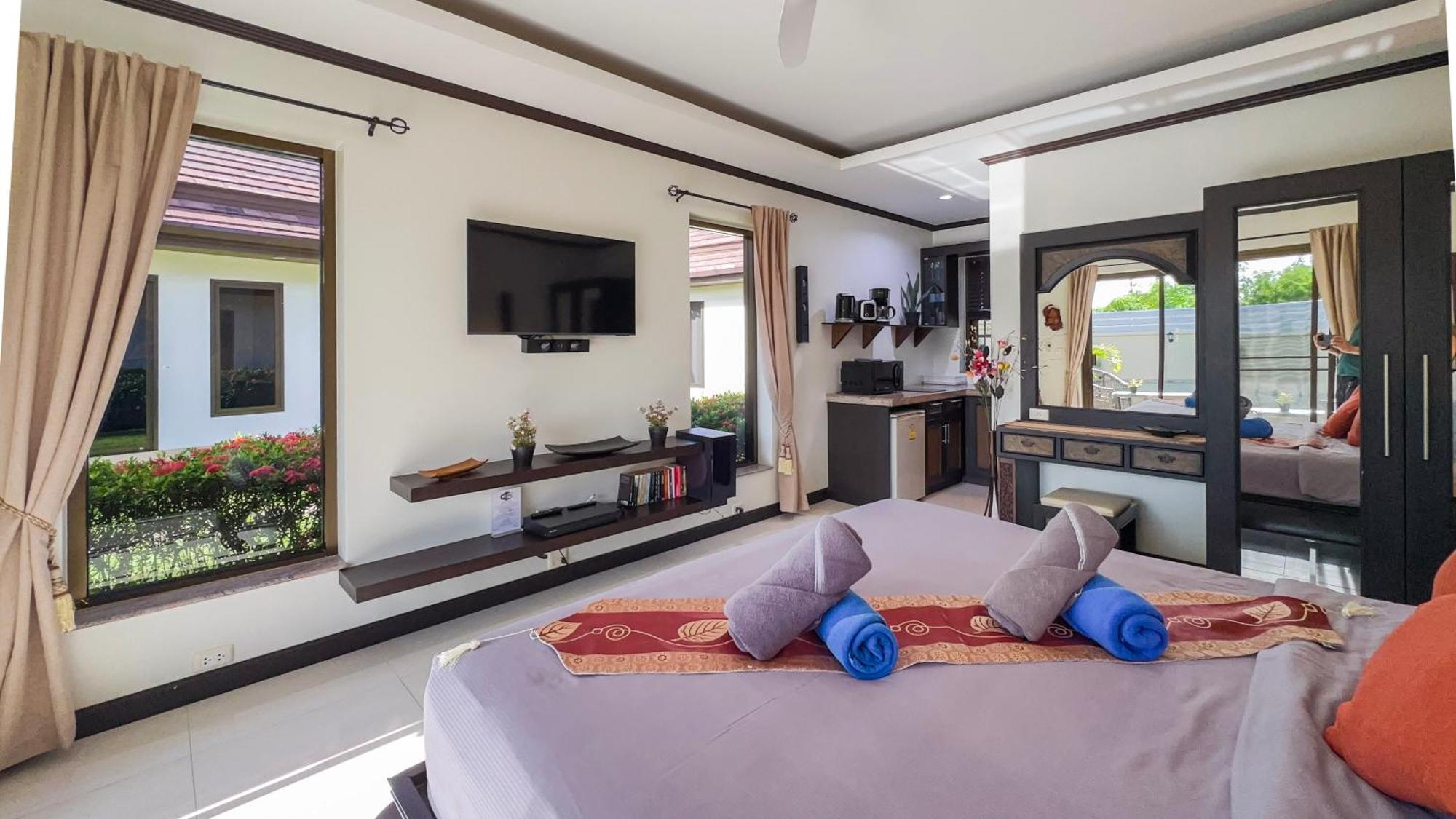 Garden 4br With Private Pool Villa