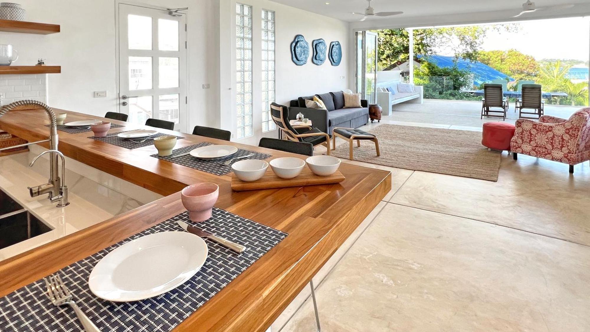 Apartment At The Spacious 2-level Design For 2-5, Ao Yon Phuket *