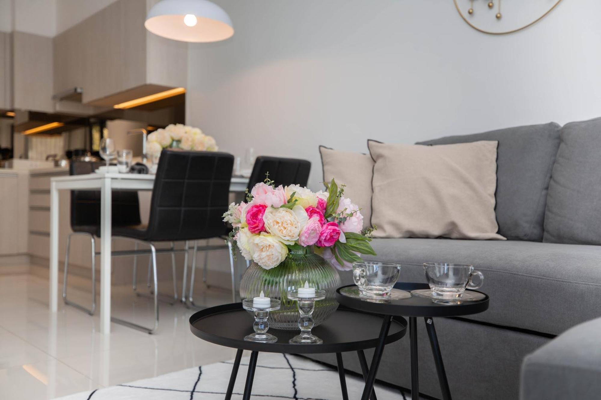 Cassia 1br Lake&road View By Nla Apartment Thalang