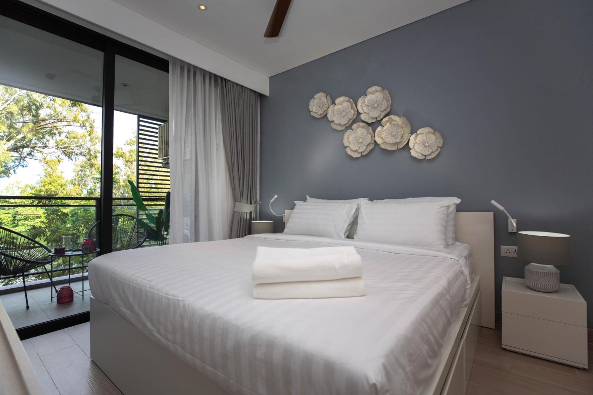 Cassia 1br Lake&road View By Nla Thalang