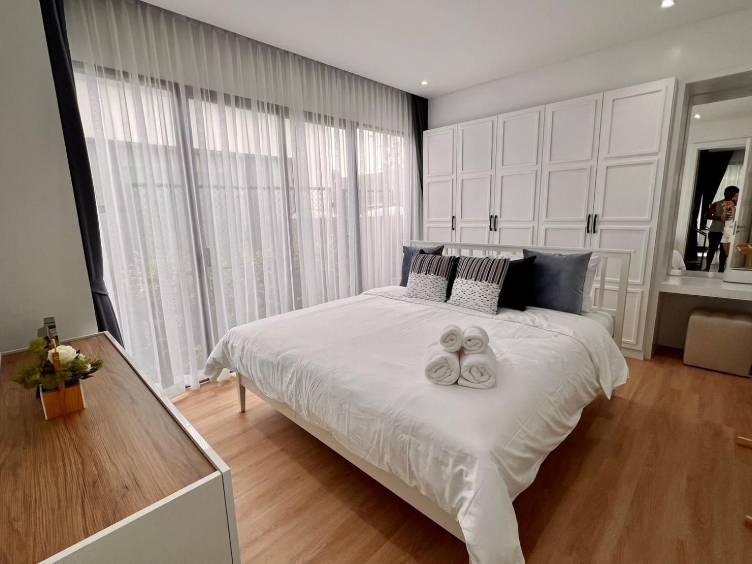 Villa 2 Bedroom Modern Pool Chalong