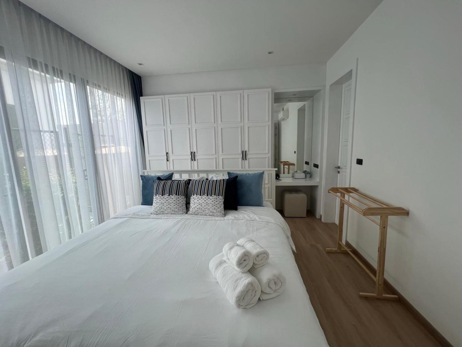 2 Bedroom Modern Pool Chalong