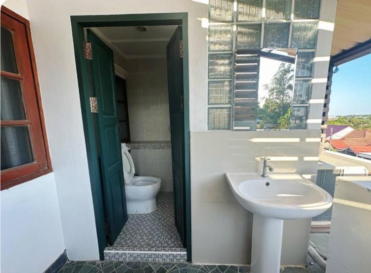 Mona House Apartment Chalong