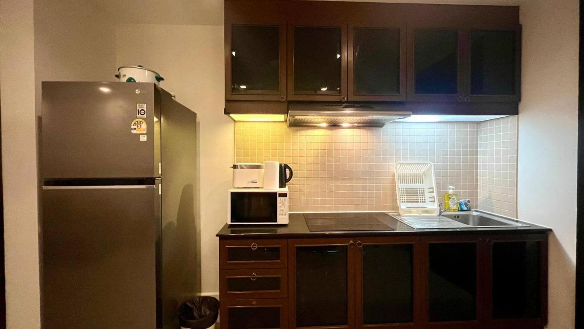 6-15 Large 1br 1bath 1 Km Walking To Apartment