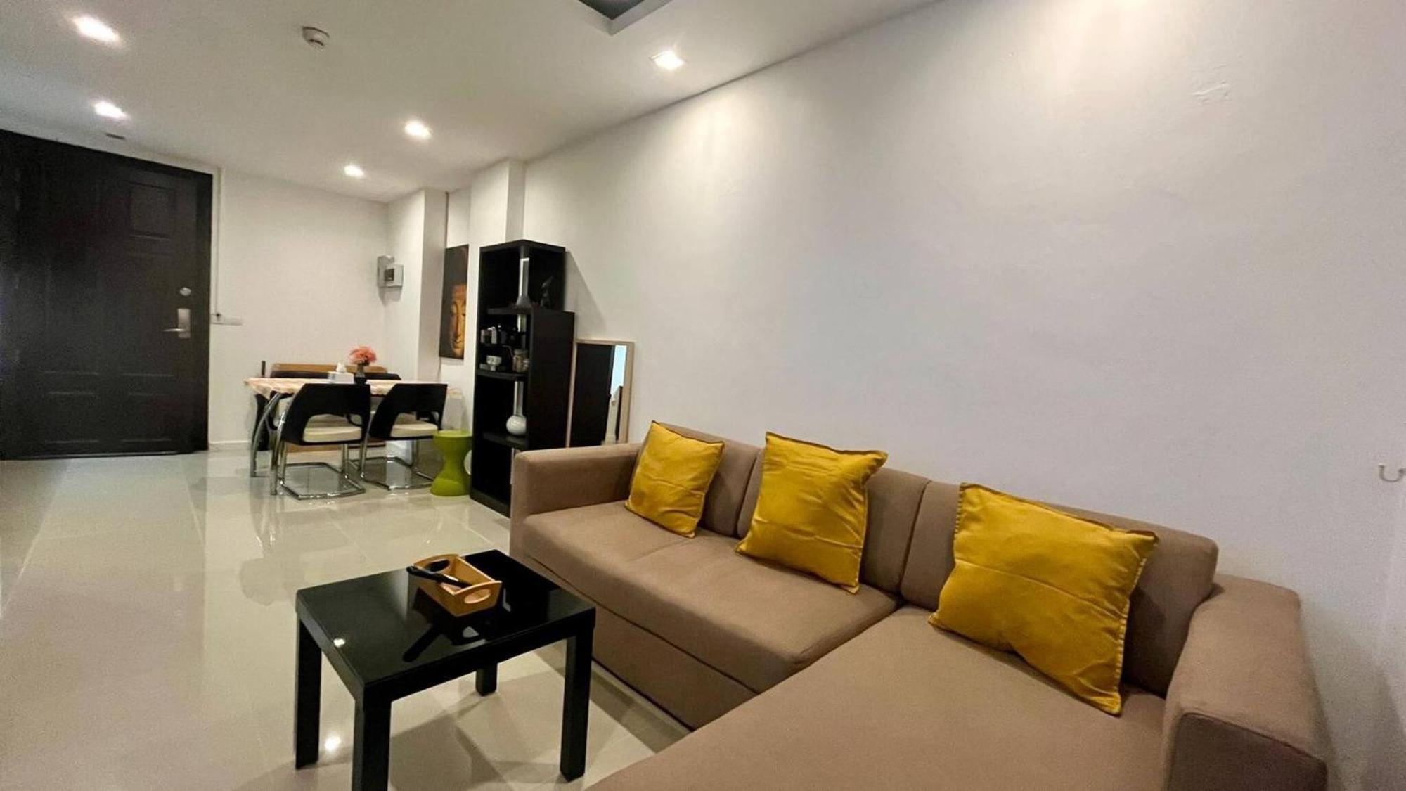 Apartment 6-15 Large 1br 1bath 1 Km Walking To Patong