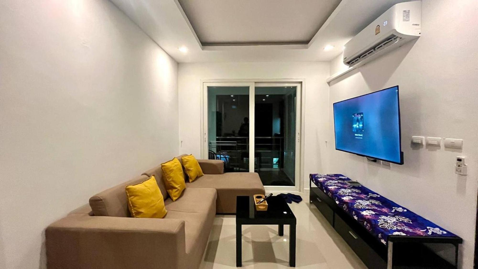6-15 Large 1br 1bath 1 Km Walking To Apartment