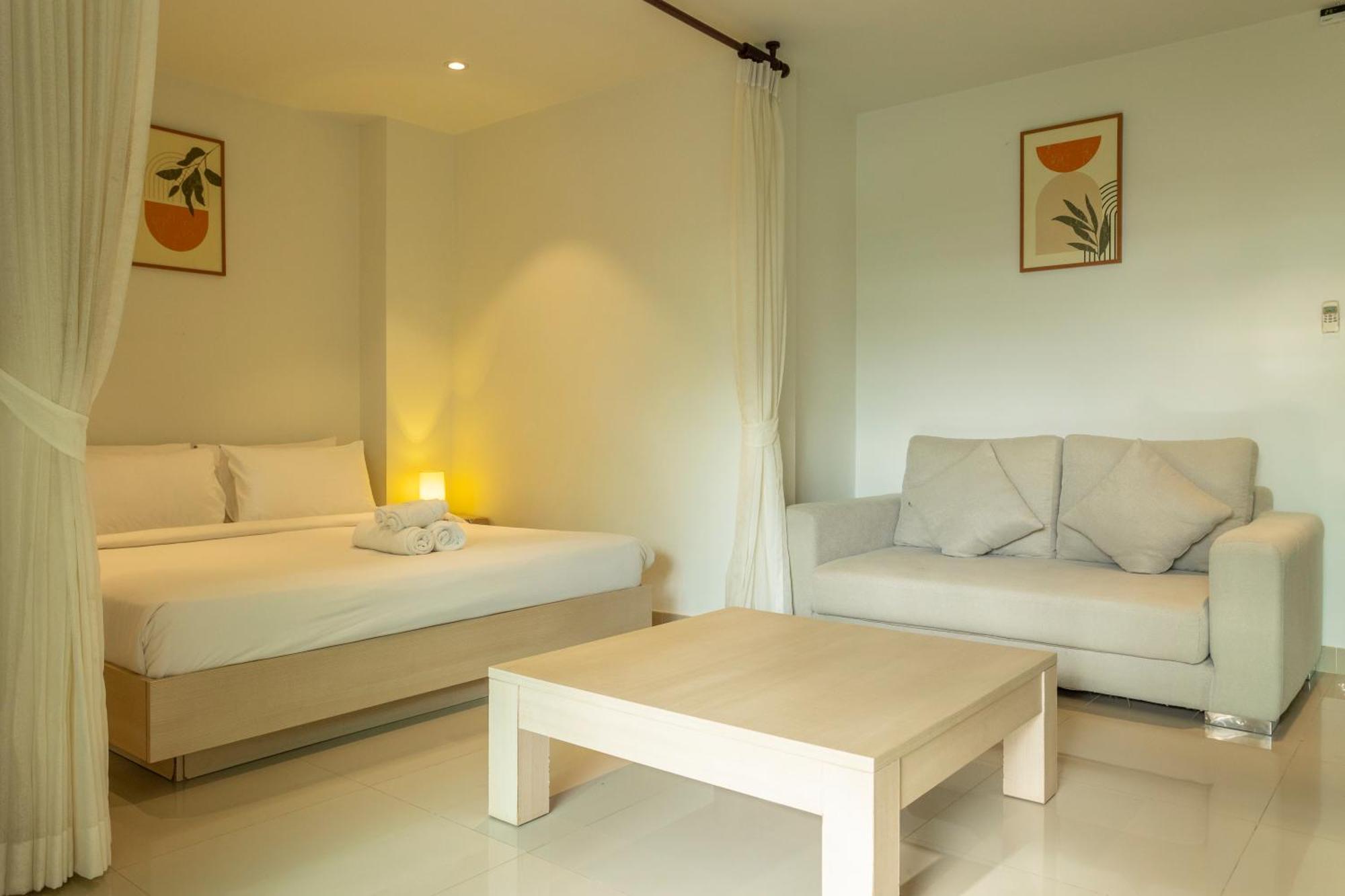 1br With Pool, Serene Setting & Balcony C131 Apartment