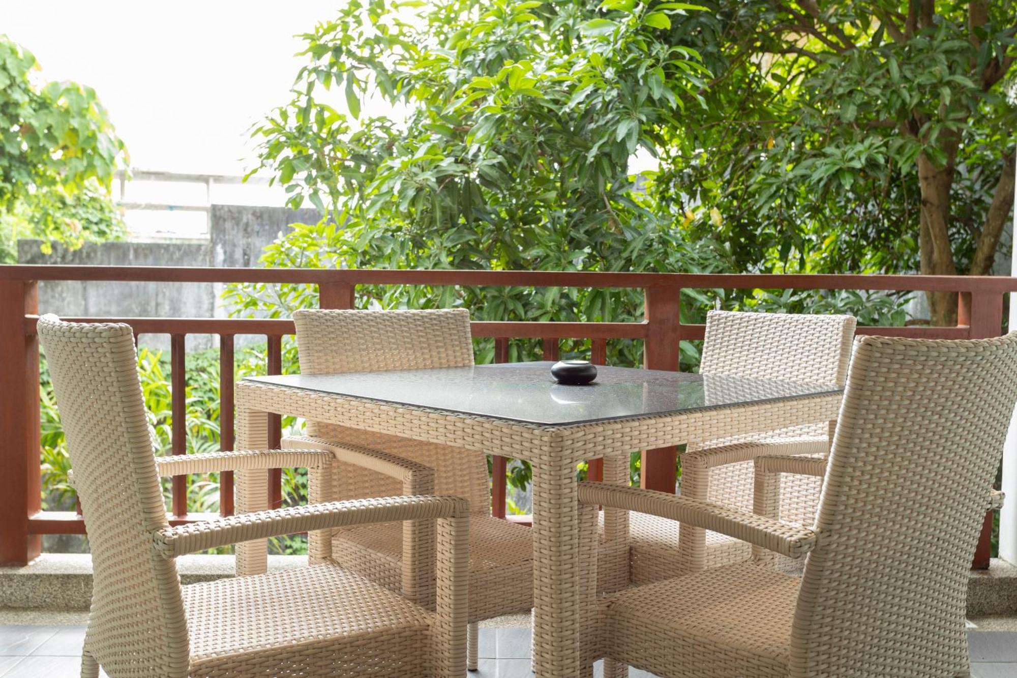 1br With Pool, Serene Setting & Balcony C131 Apartment