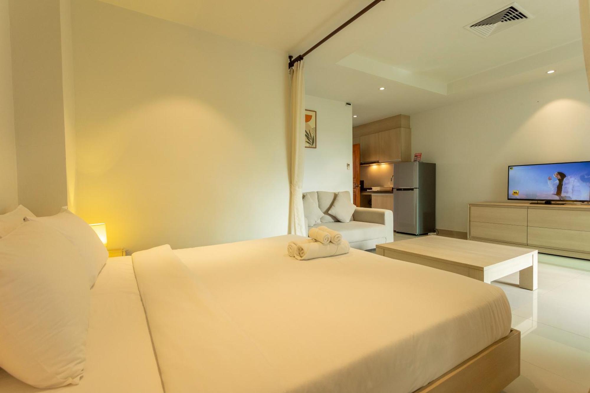 1br With Pool, Serene Setting & Balcony C131 * Surin Beach (Phuket)