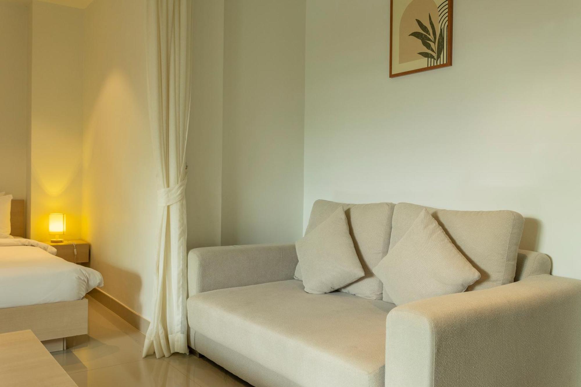 Apartment 1br With Pool, Serene Setting & Balcony C131 Surin Beach (Phuket)