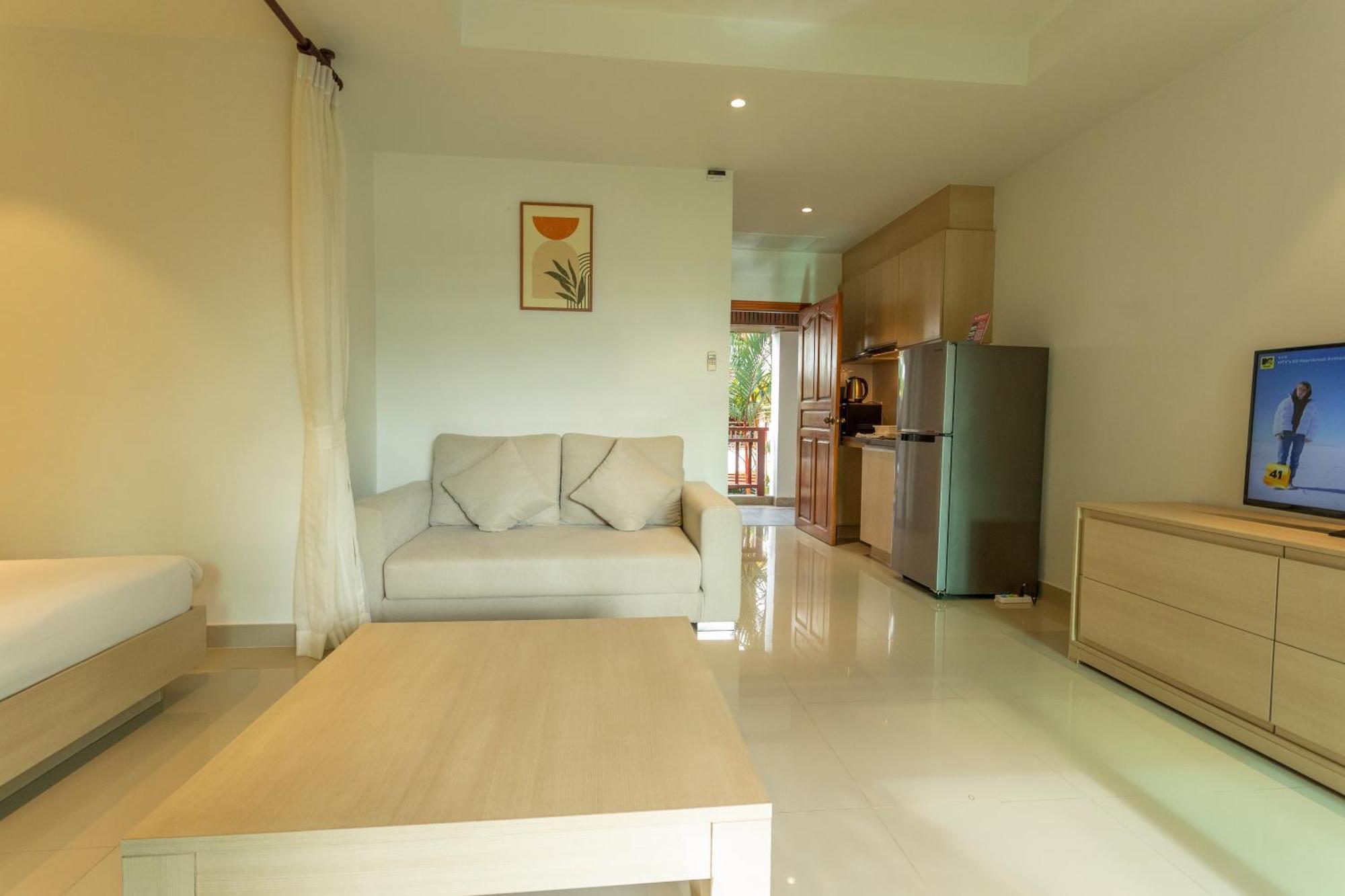1br With Pool, Serene Setting & Balcony C131 Apartment *
