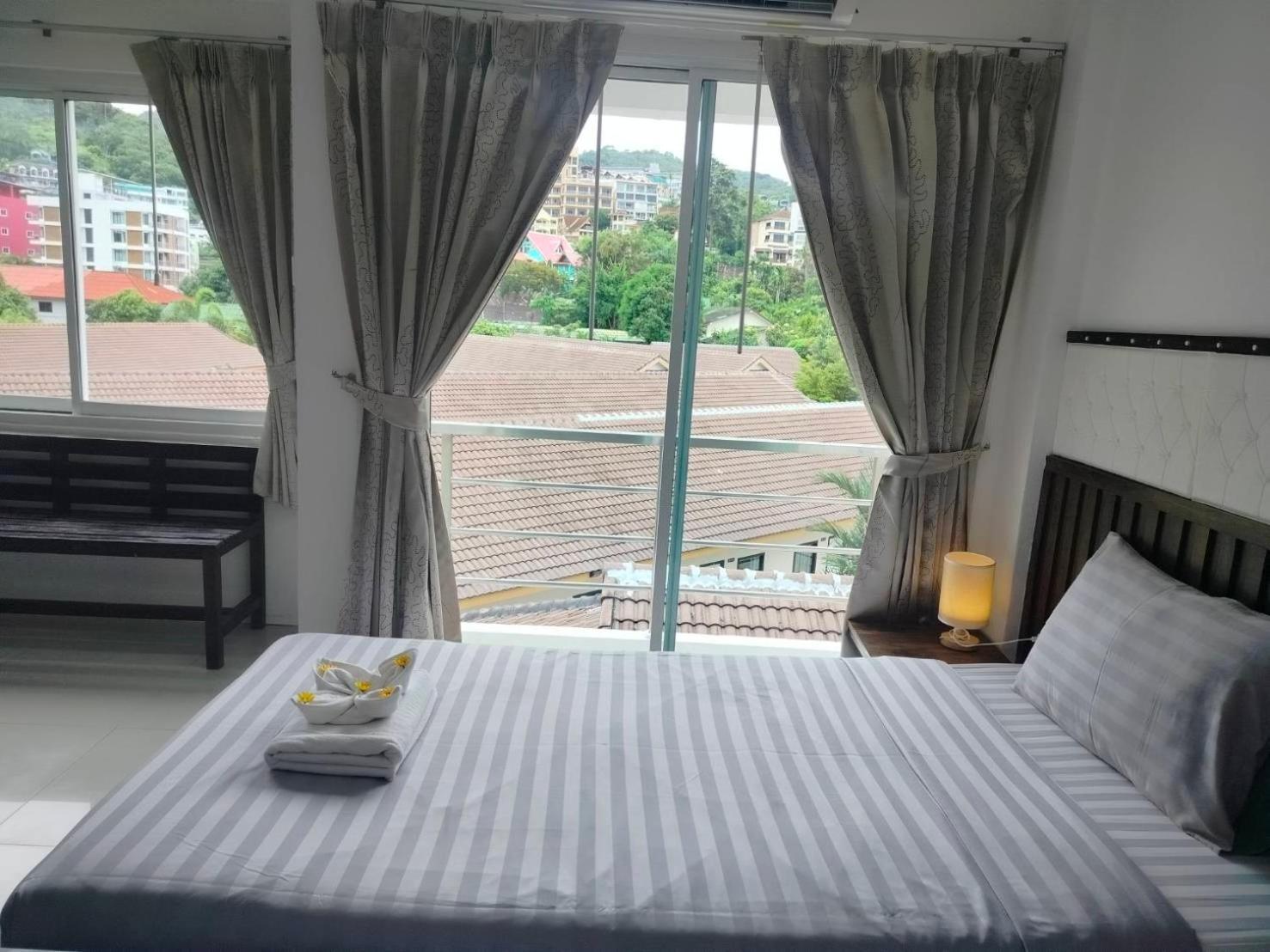 Hotel At