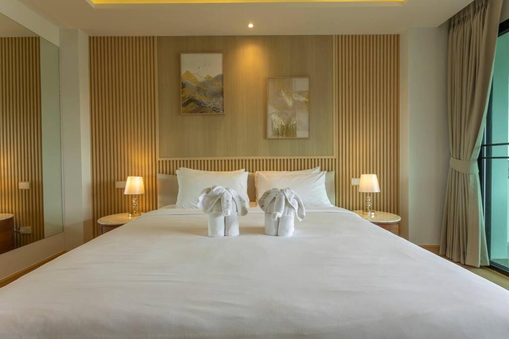 1br With Pool, Serene Setting & Balcony C131 Apartment *