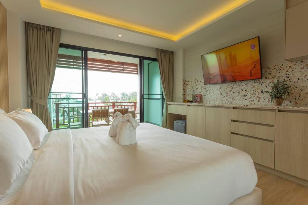 Apartment 1br With Pool, Serene Setting & Balcony C131 *