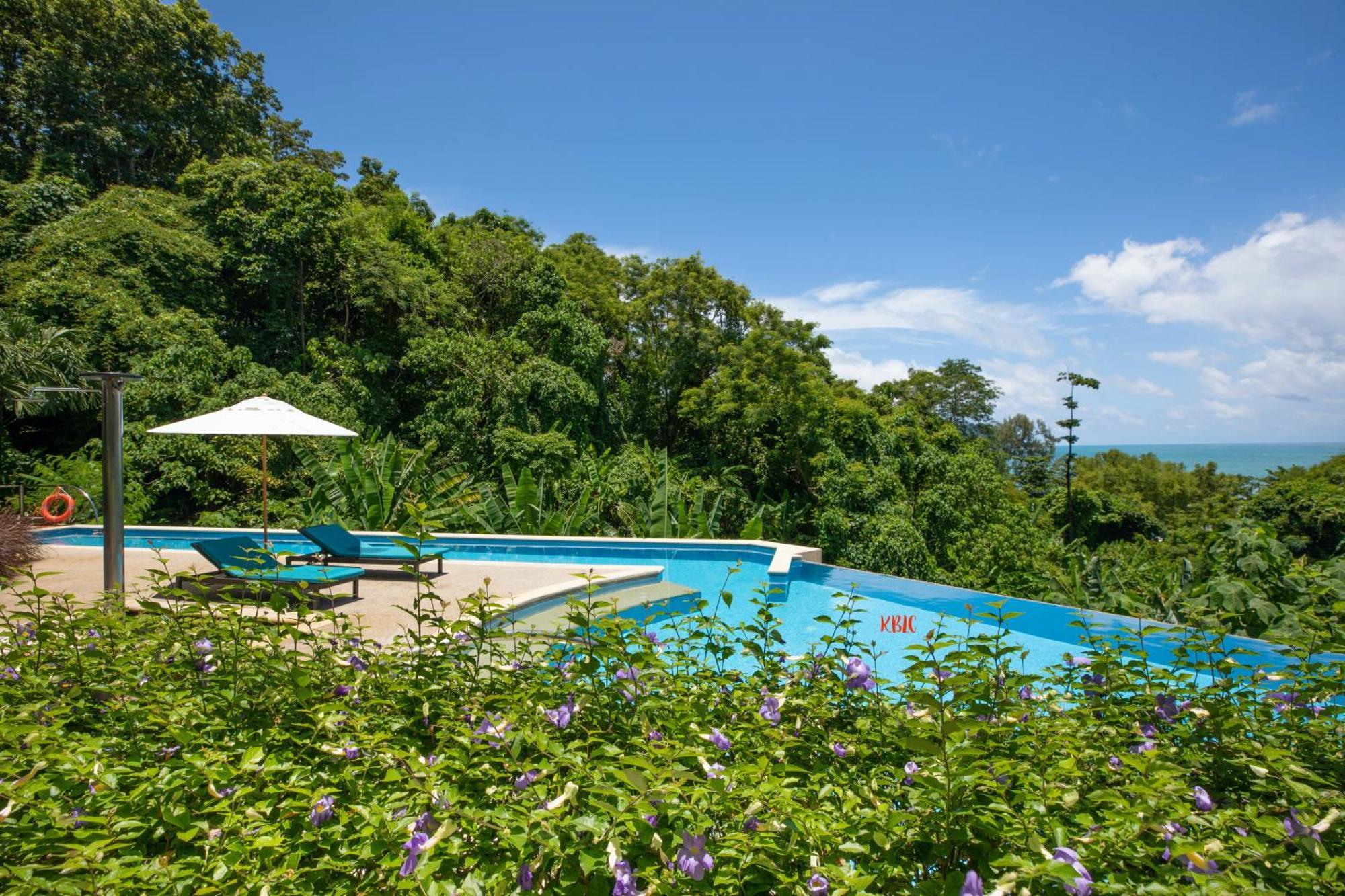 Luxury - Spacious - Exquisitely Furnished - 6min Walk To - 2025 Traveller Award Winner