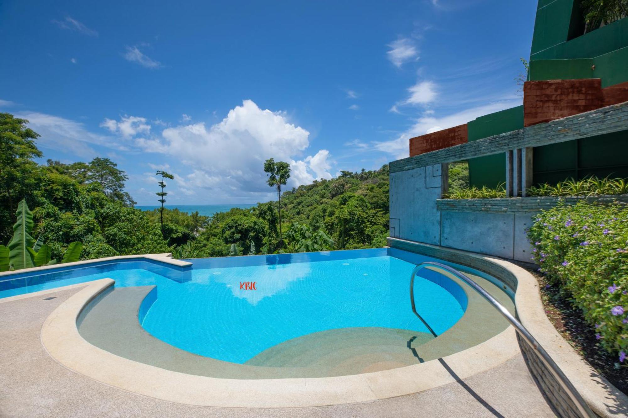 Luxury - Spacious - Exquisitely Furnished - 6min Walk To - 2025 Traveller Award Winner *