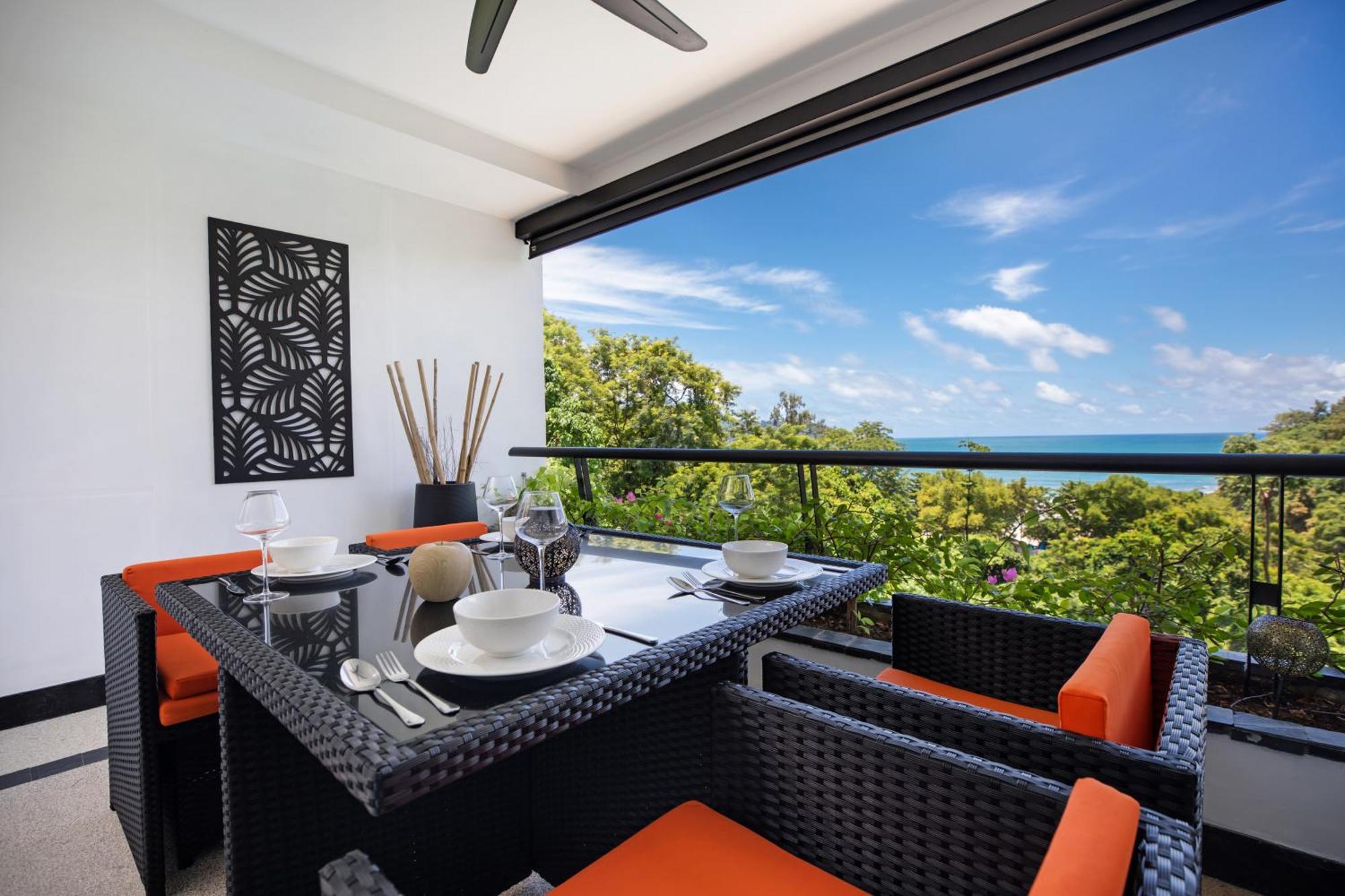 Luxury - Spacious - Exquisitely Furnished - 6min Walk To - 2025 Traveller Award Winner *