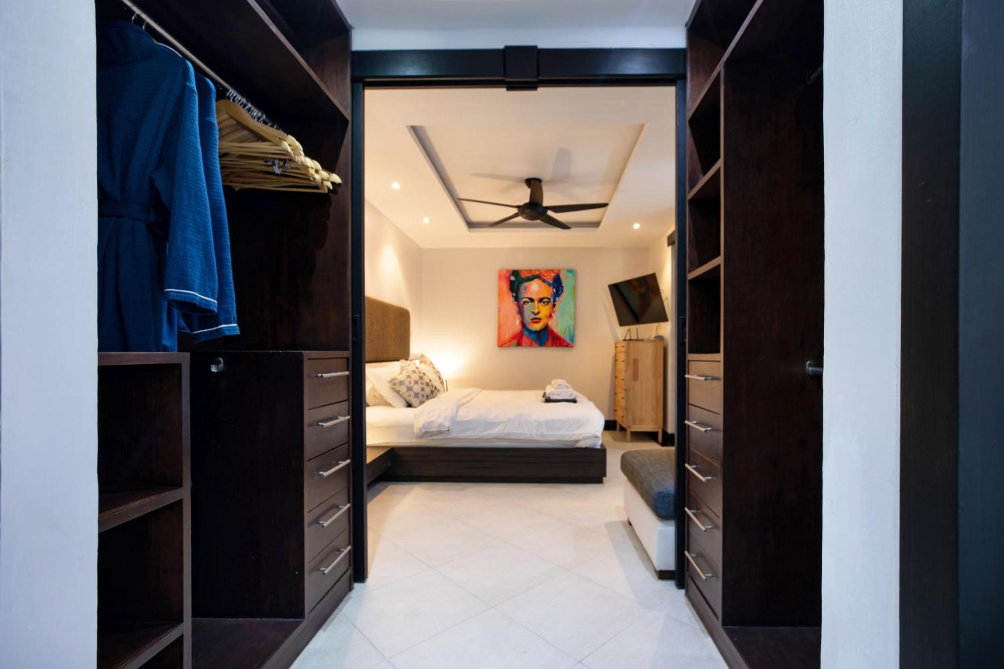 Luxury - Spacious - Exquisitely Furnished - 6min Walk To - 2025 Traveller Award Winner