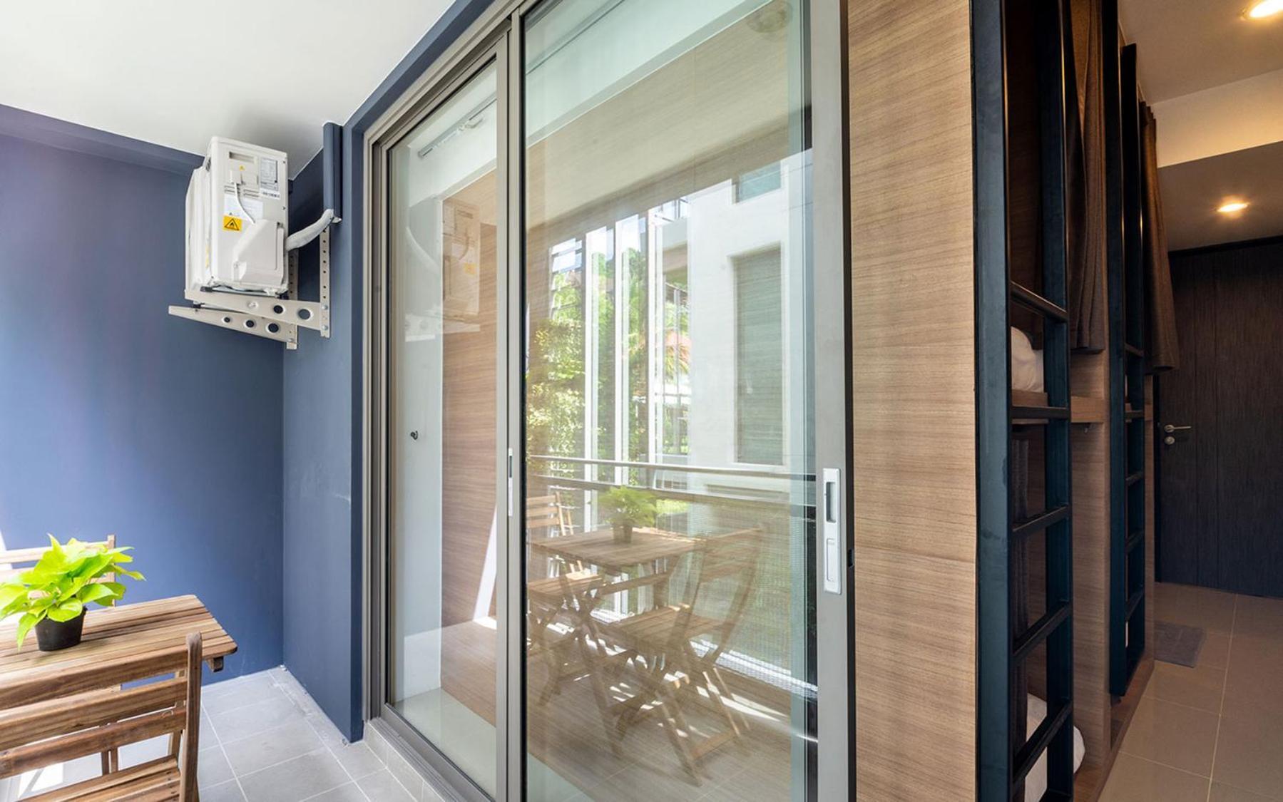 Capsule hotel Poshtel Phuket