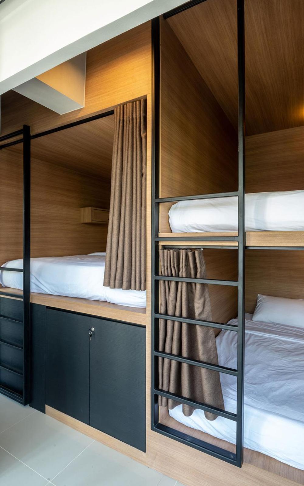 Capsule hotel Poshtel Phuket Kata Beach (Phuket)