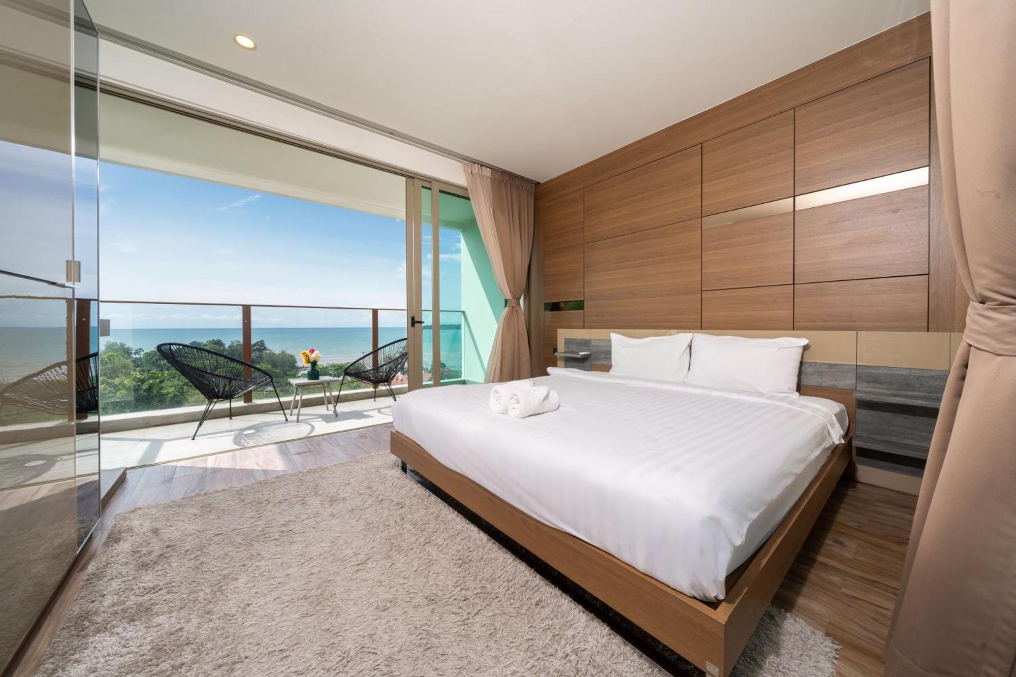 Pangsapuri Seaview C76 In Oceana Just 450 M Walk From The Pantai Kamala