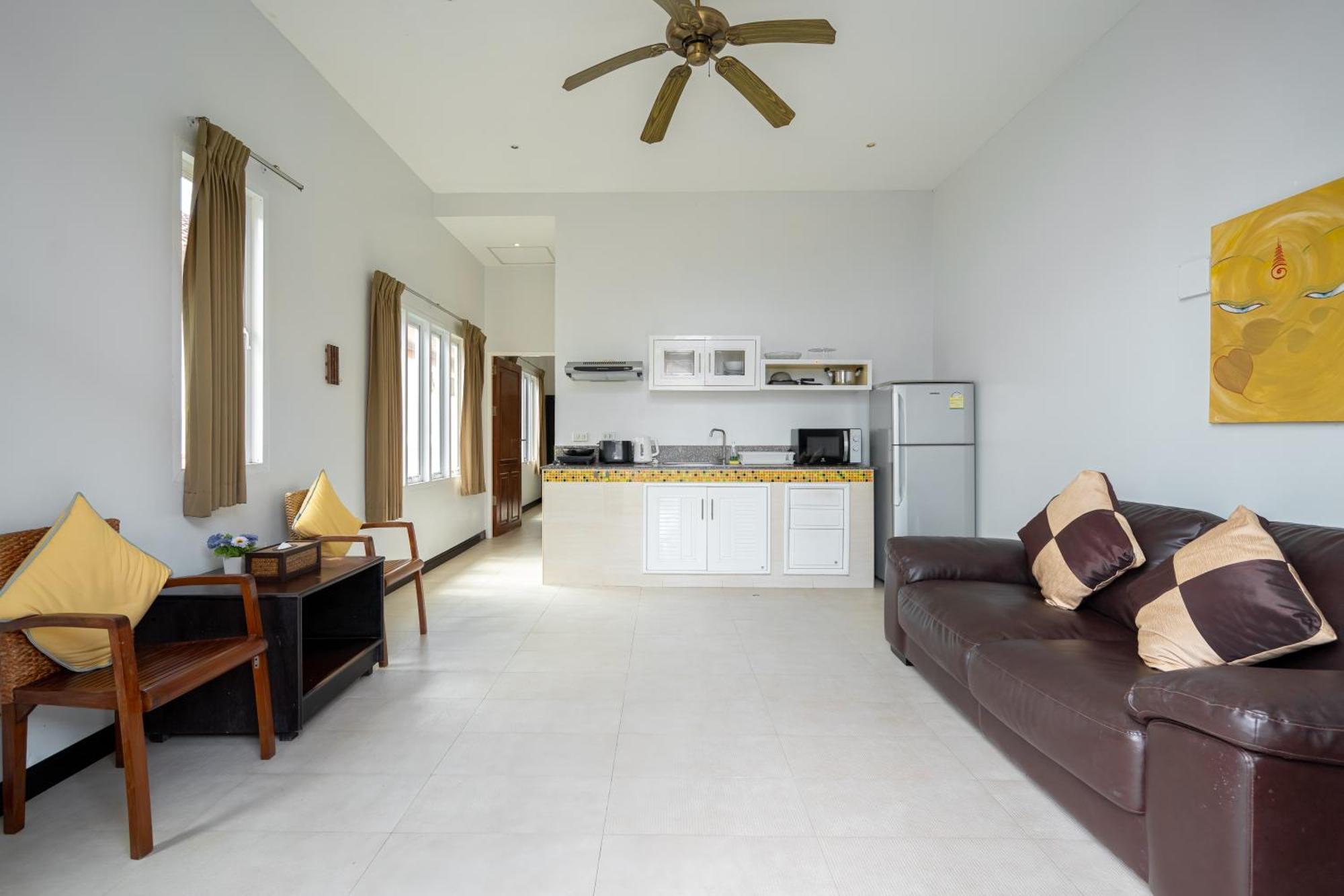 Hillside Seaview Karon