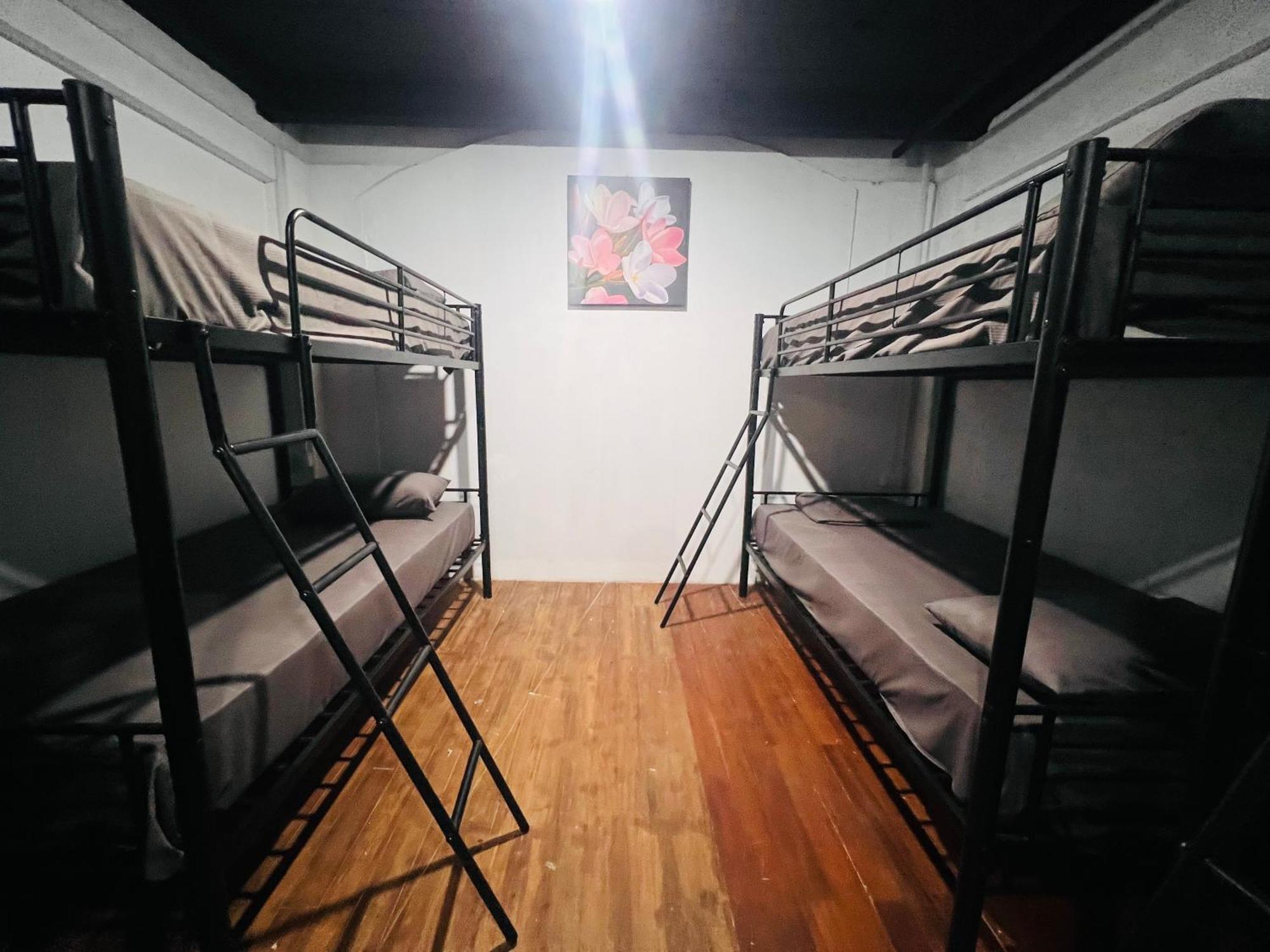 Hostel Adventure Patong