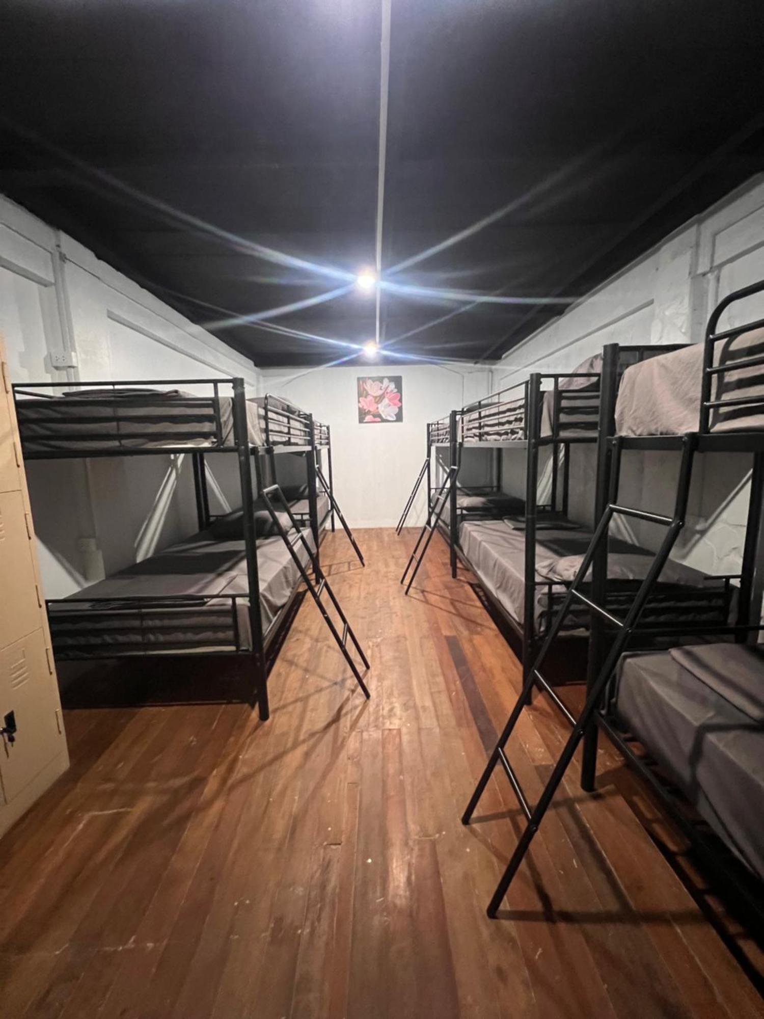 Hostel Adventure