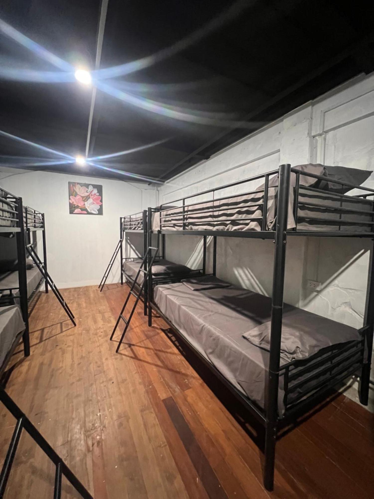 Hostel Adventure *