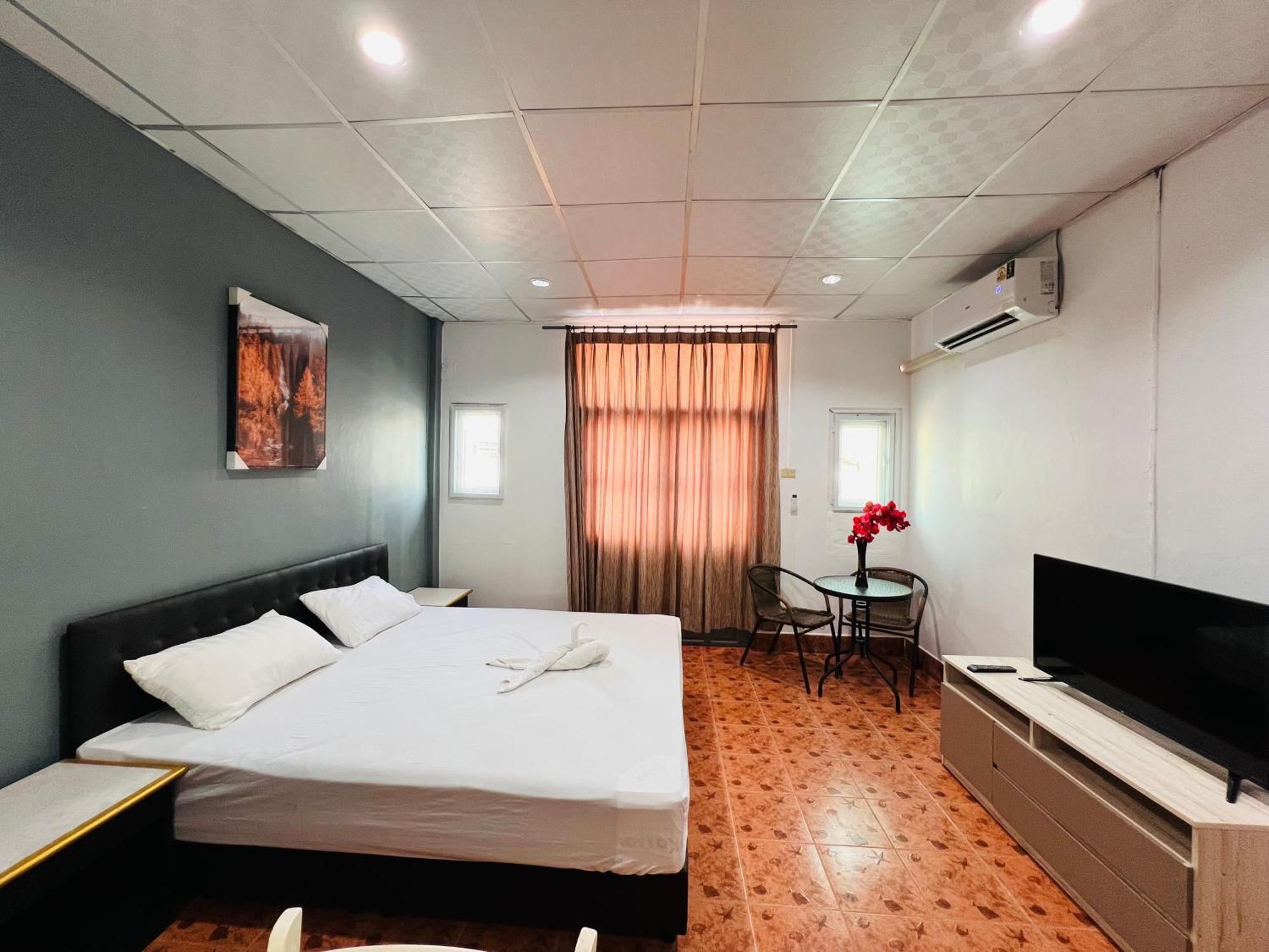 Hostel Adventure Patong