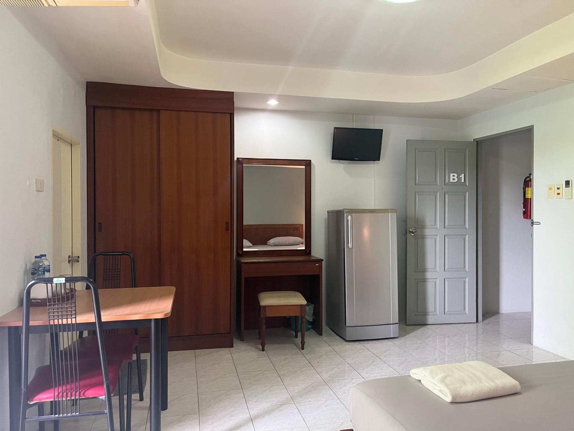 Kamalaburi Hotel Kamala Beach