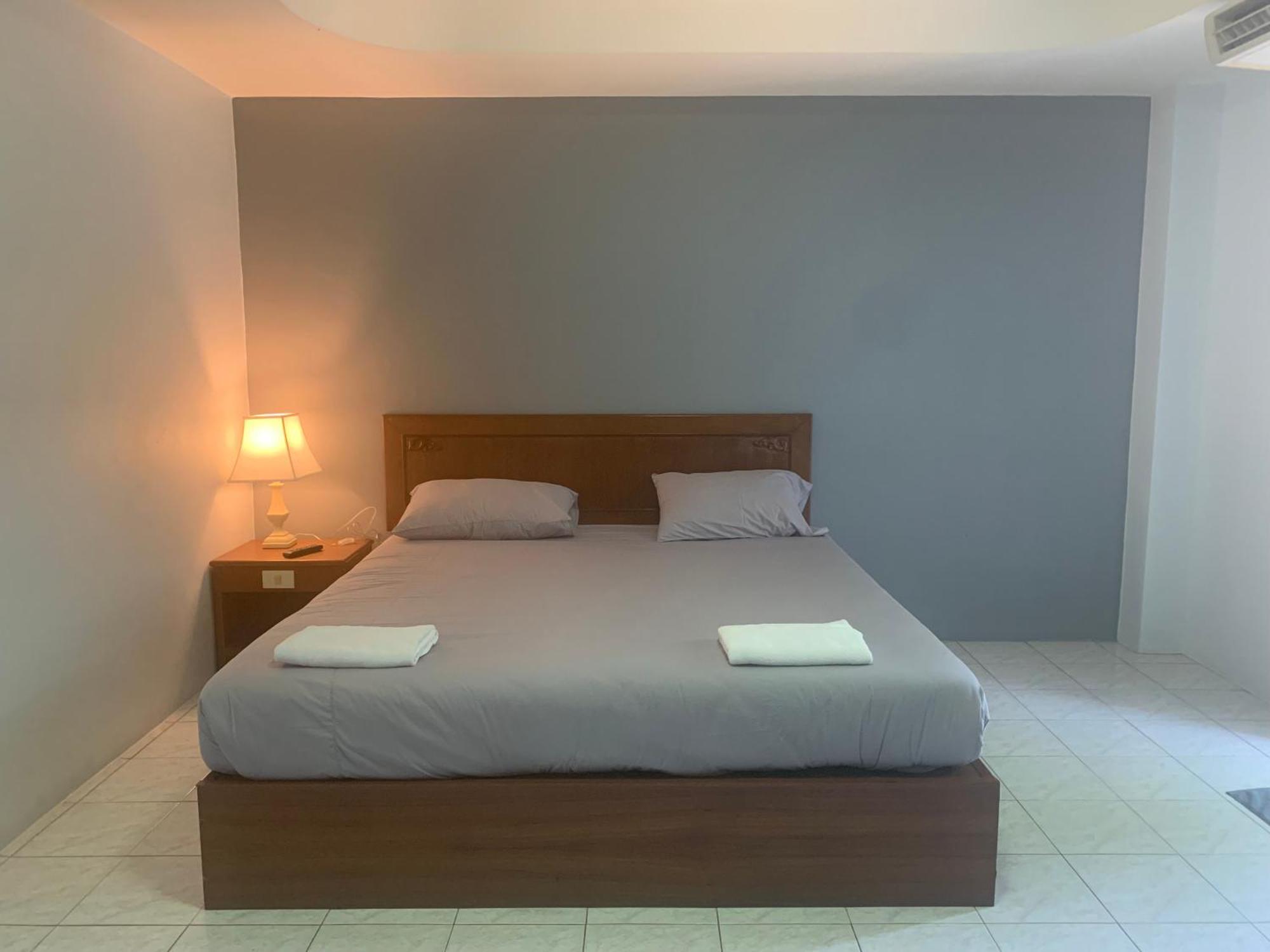 Hotel Kamalaburi Kamala Beach