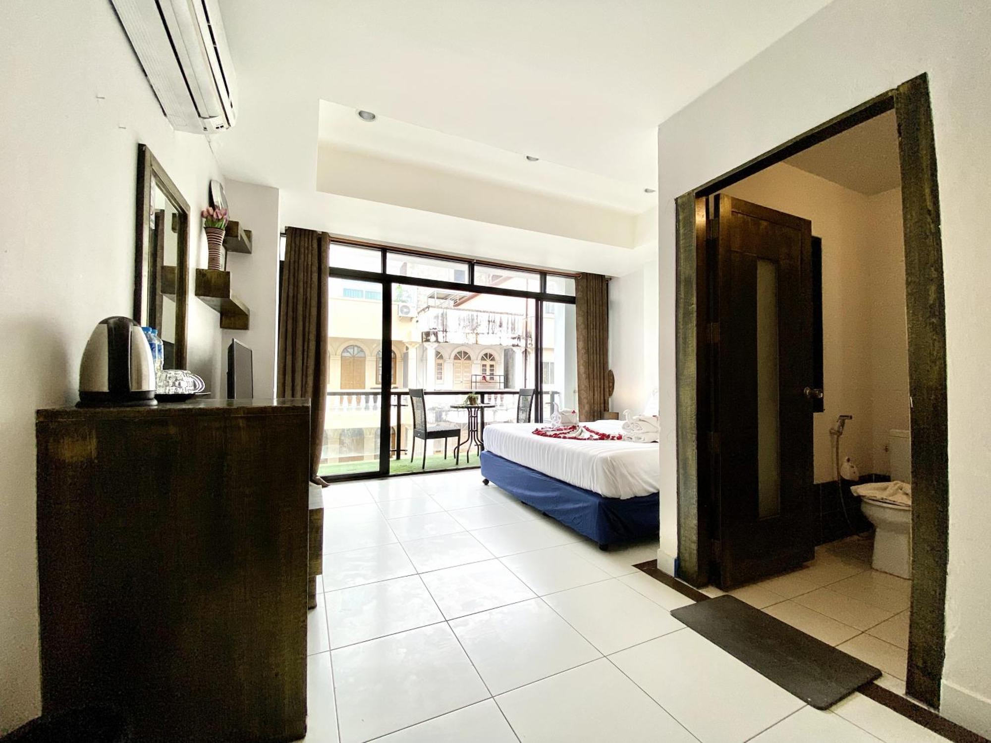 Hotel Beachwalk Patong