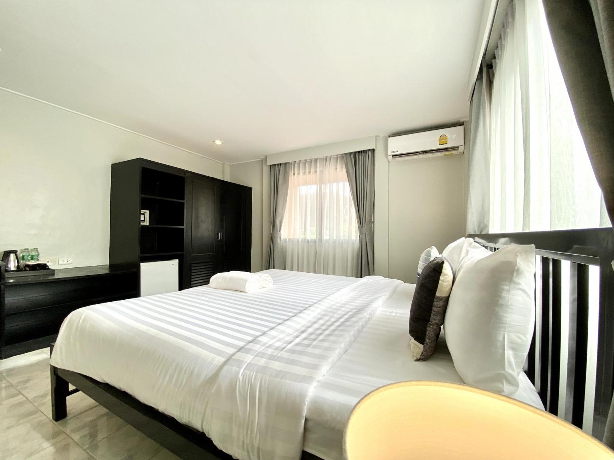 Beachwalk Minotel Patong
