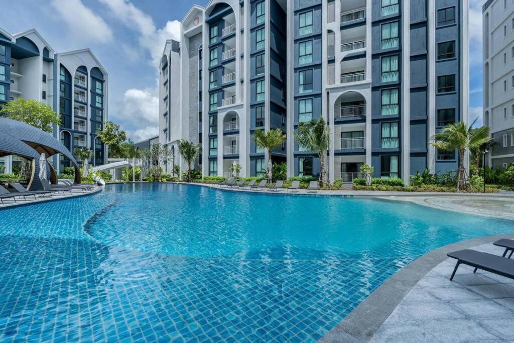 Two Flamingo 1 Apartment Nai Yang