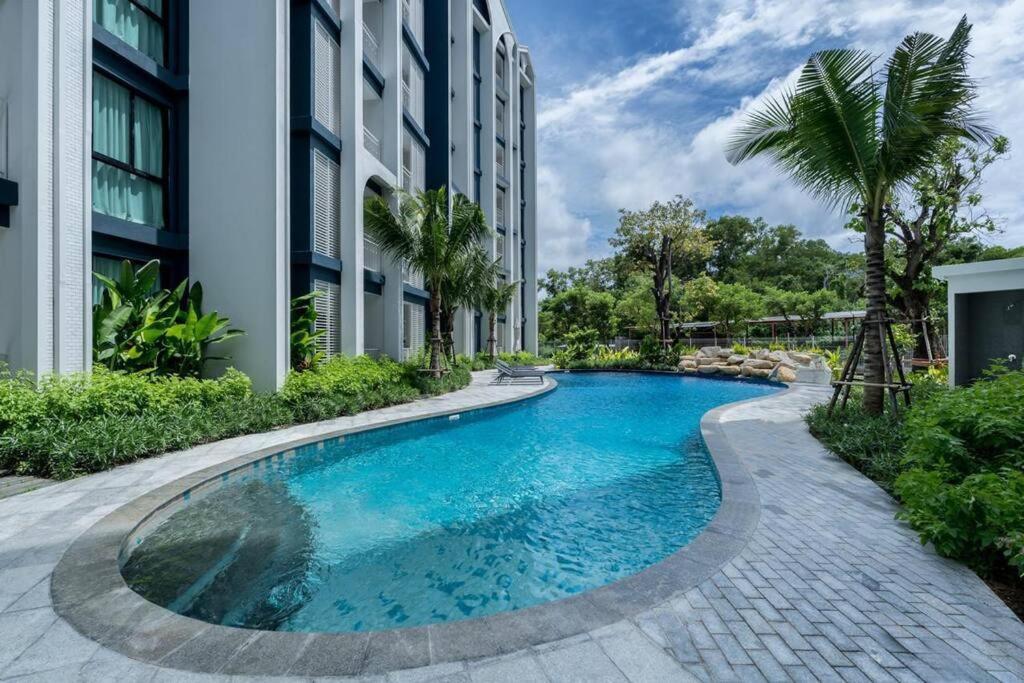 Two Flamingo 1 Apartment Nai Yang