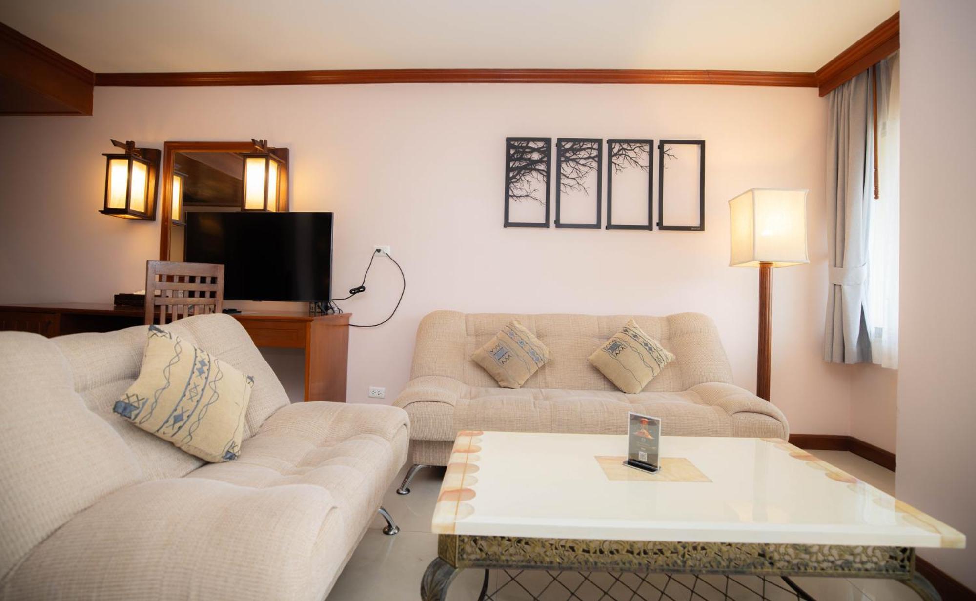 Hotel Baumanburi 4*