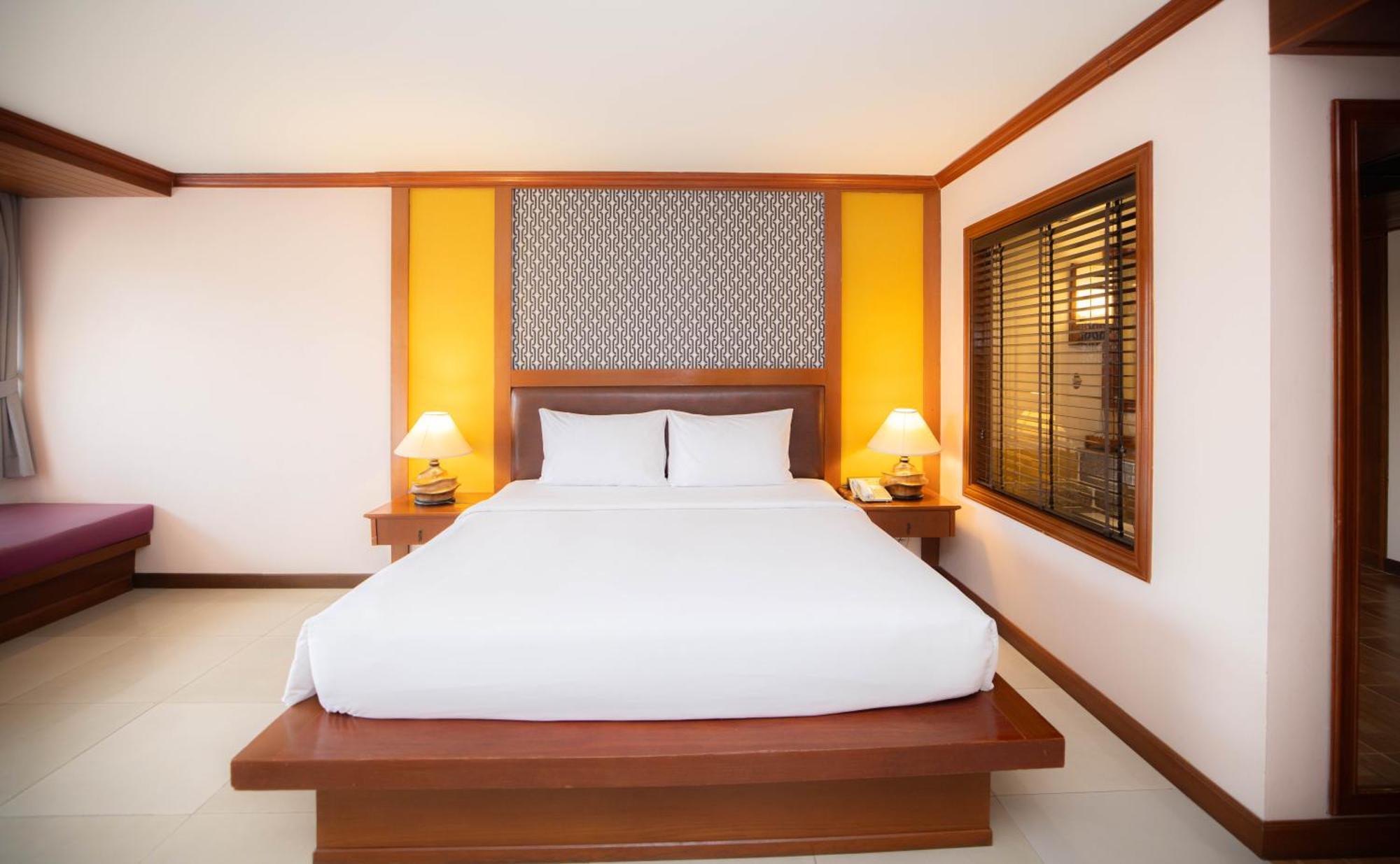 Baumanburi 4* Patong