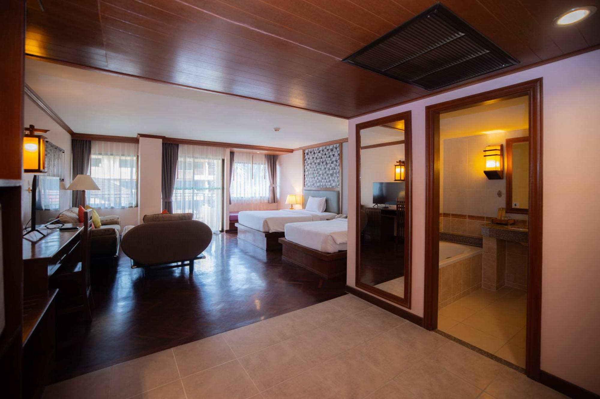 Hotel Baumanburi Patong