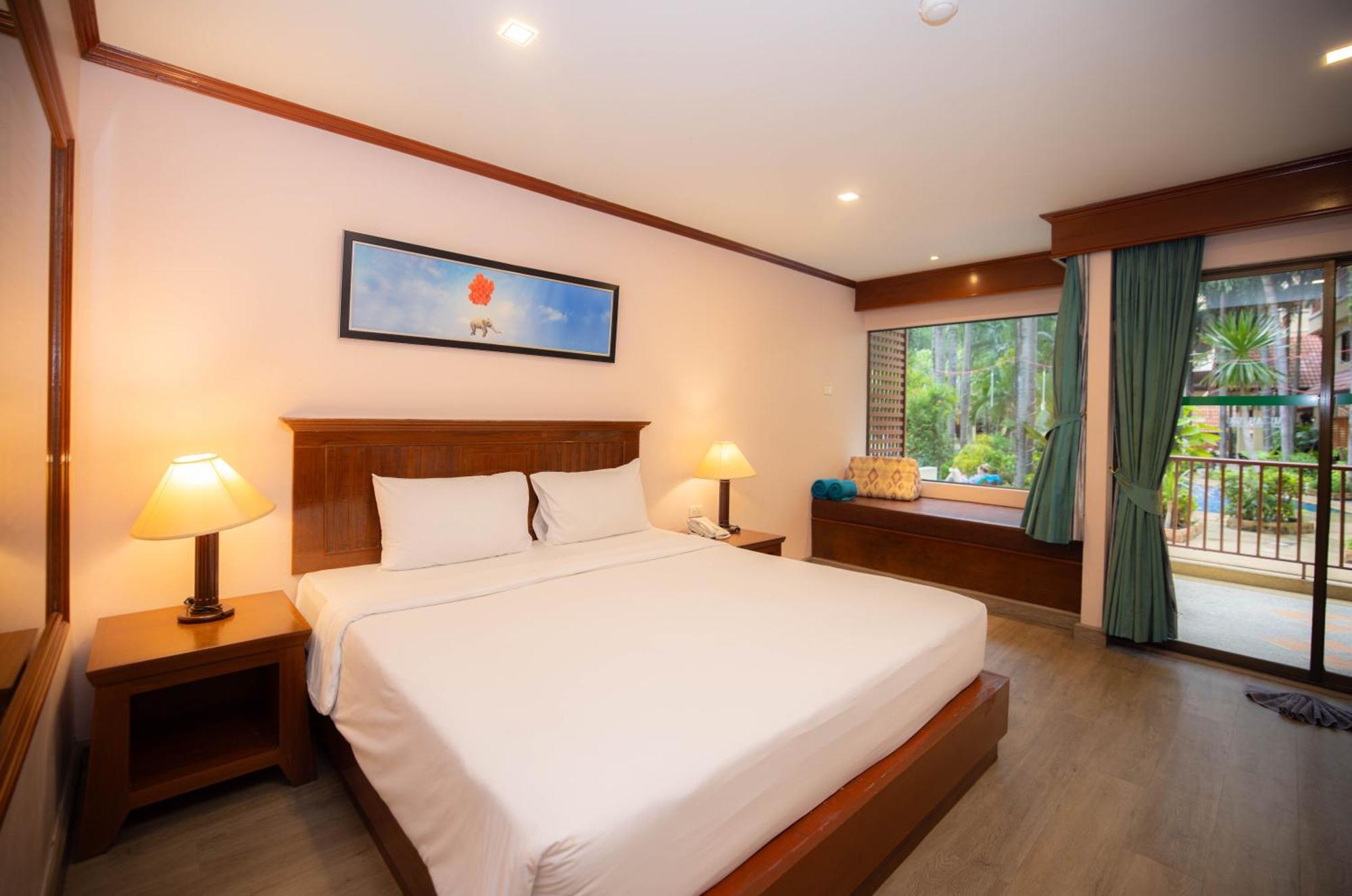 Hotel Baumanburi 4*