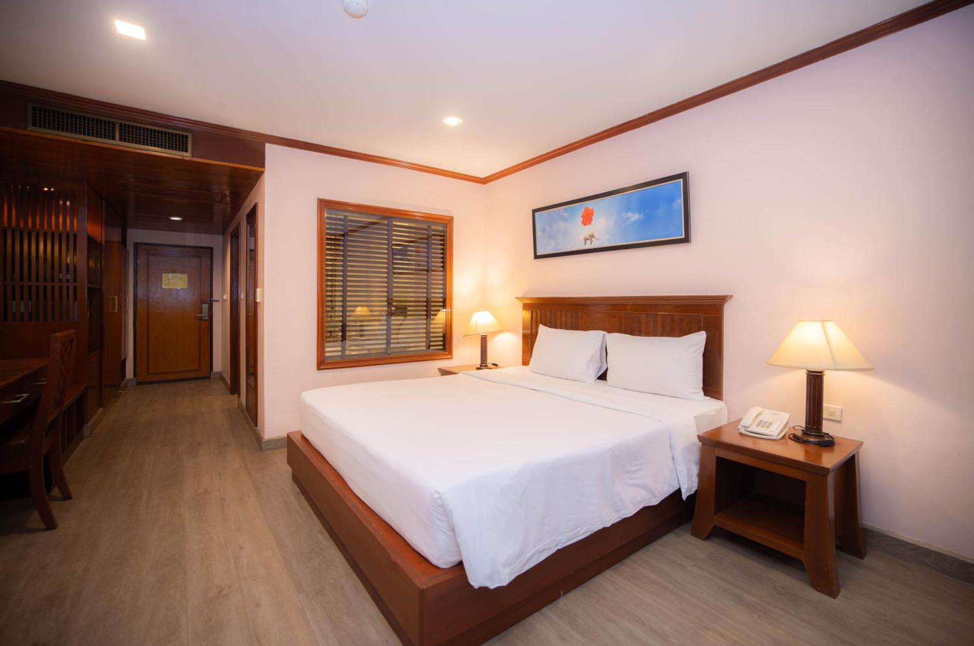 Baumanburi Hotel Patong