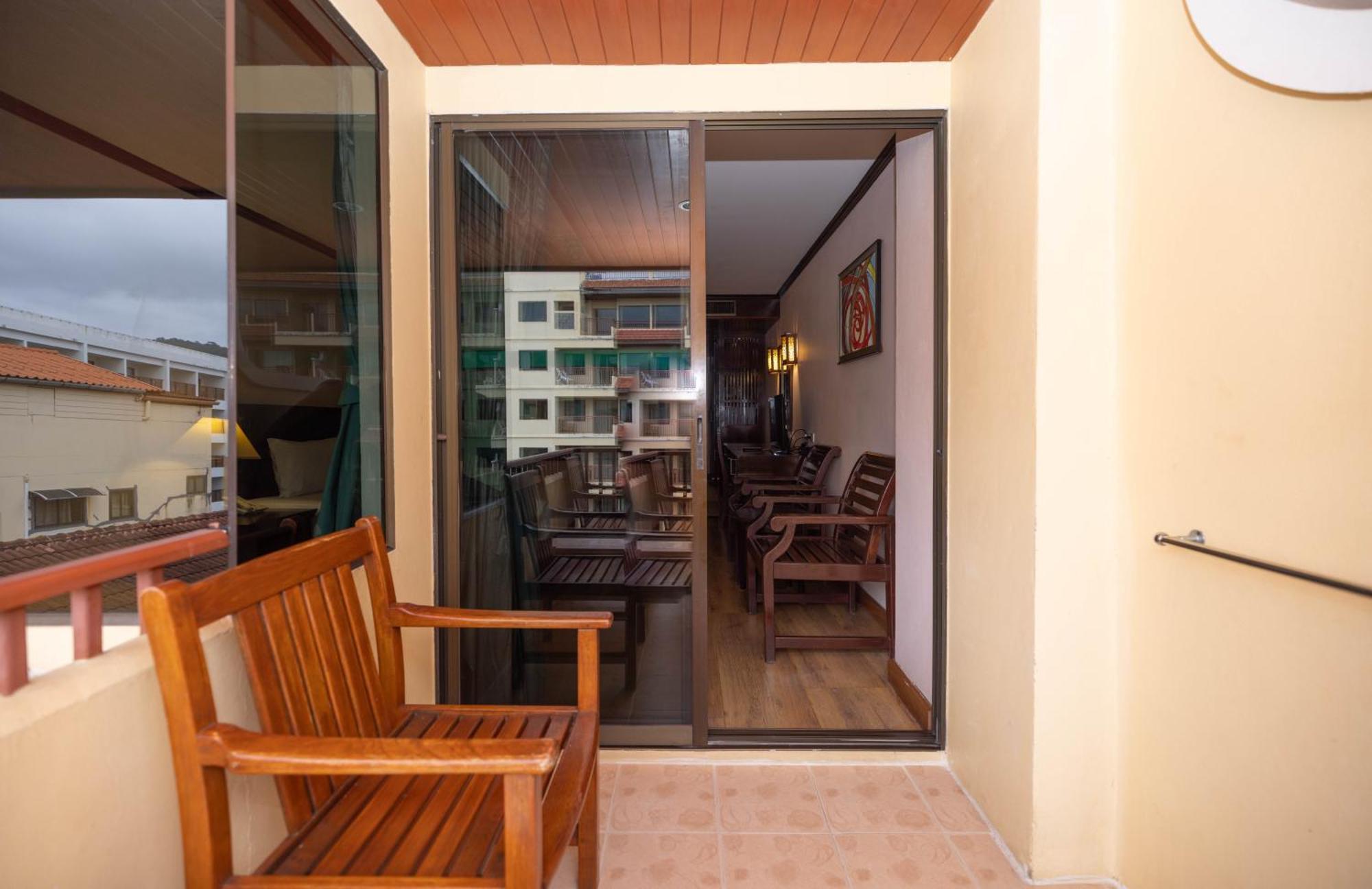 Hotel Baumanburi 4*